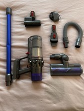 Aspirateur balais Dyson V10