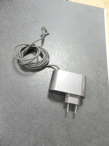 Chargeur pour aspirateur - , balai
