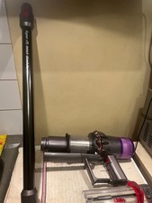 Aspirateur à balai Dyson V15