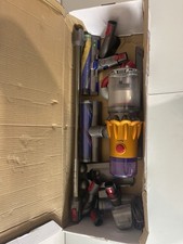 Aspirateur balai Dyson V12